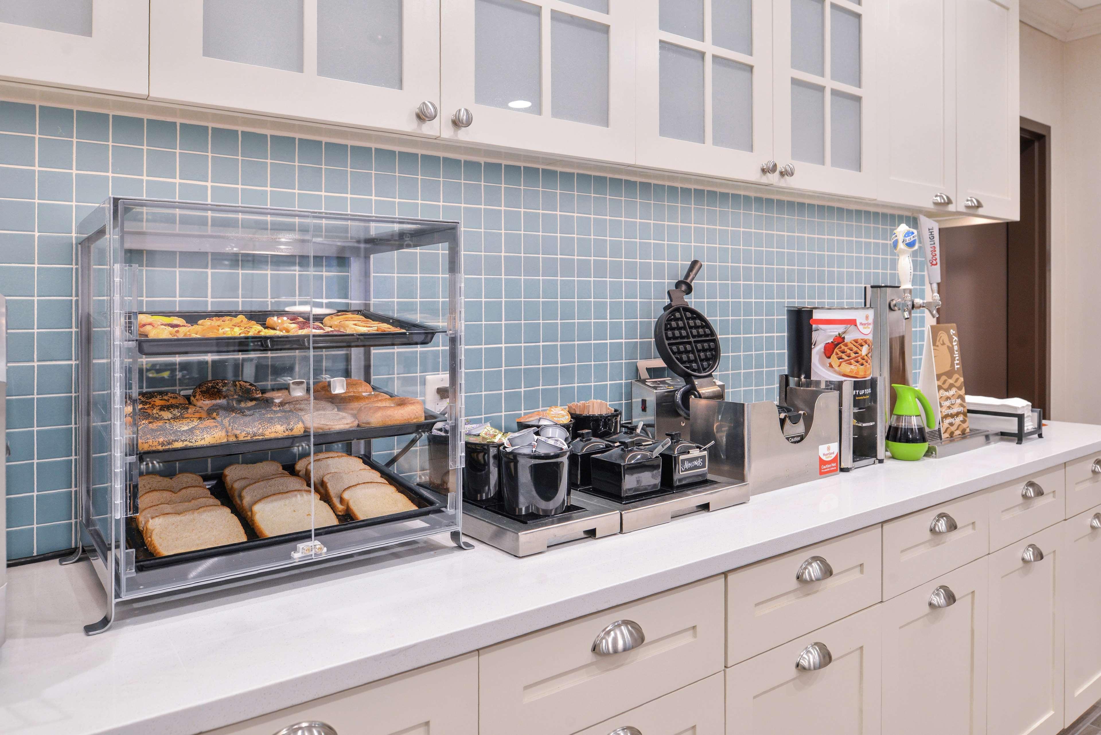 Homewood Suites Des Moines Airport Eksteriør billede